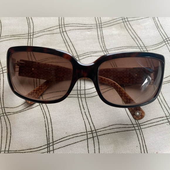 Coach Tortoise Brown Sunglasses - Picture 1 of 2